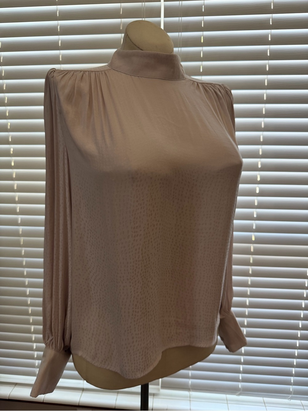 Express Ladies M Cream Satin Pleated Mock Neck Long Sleeve Blouse Office Shirt